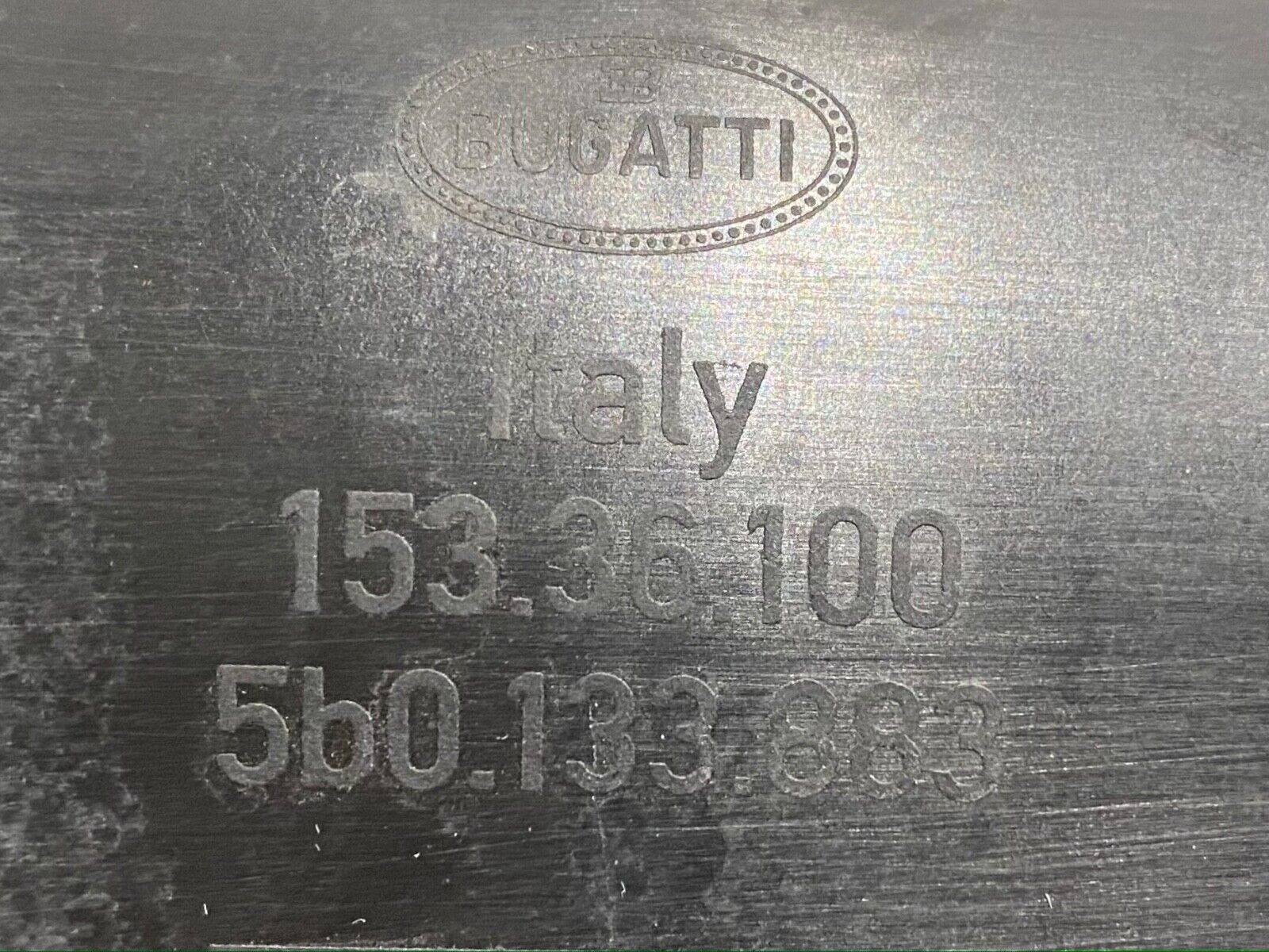 Bugatti Air filter box LH, OEM, Part number: 5B0133881, 5B0133883