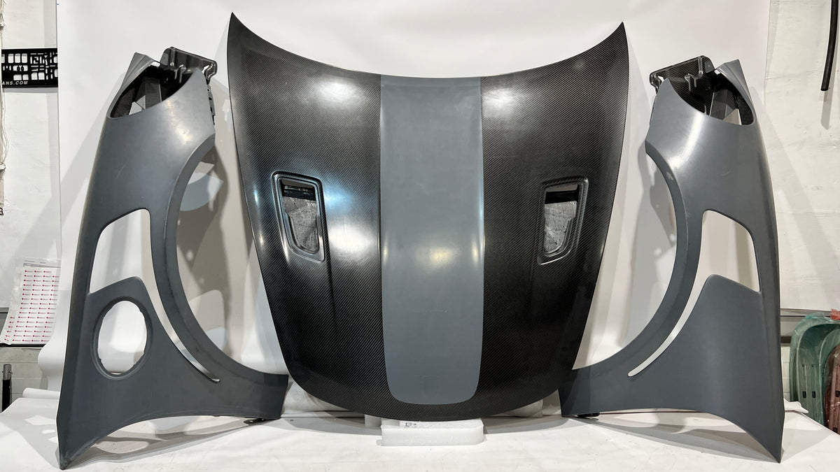 Porsche GT2RS / GT3RS fenders and front hood, Carbon, OEM Part