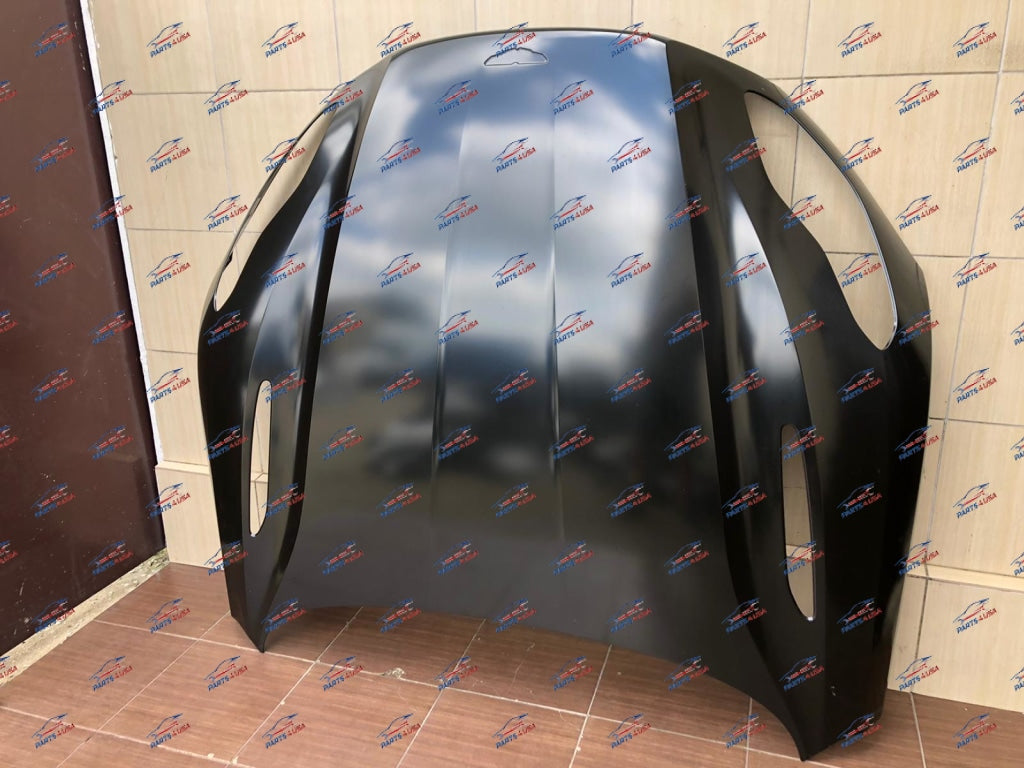 Aston Martin Db11 V8 Front Hood Part Number: