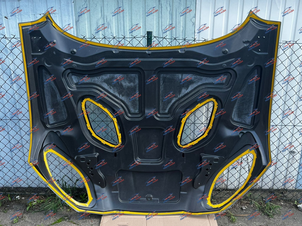 Aston Martin Dbs Superleggera 2022 Front Hood Carbon. Oem Part