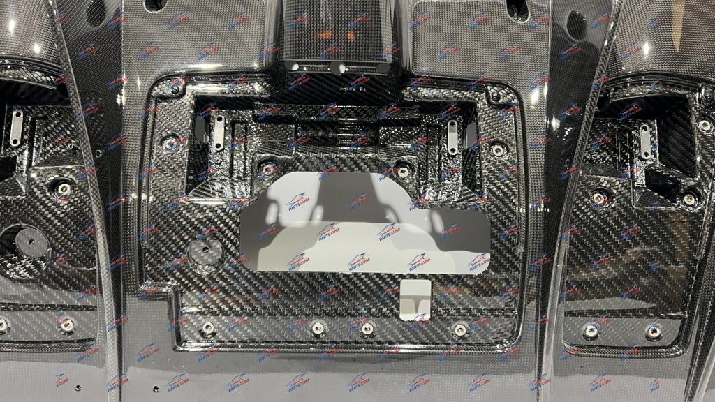 Ferrari 488 Gtb / Spider Rear Diffuser Carbon Oem Part Number: 70003838