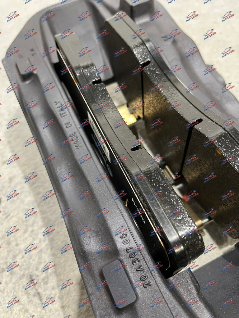 Ferrari California Brake Set Caliper And Brake Pads Of 4 Oem Part