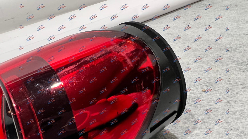 Ferrari F8 Tributo / Spider Inner Tail Light Rh Oem Part Number: 322257