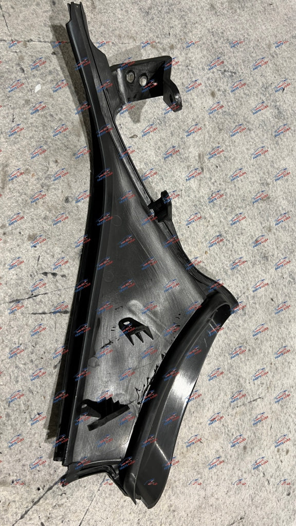 Ferrari Portofino Headlight Plastic Bracket Lh Oem Part Number: 0782313 Bracket