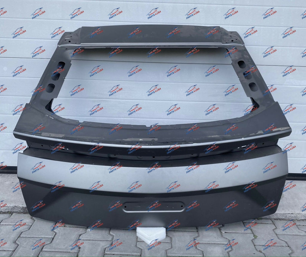 Lamborghini Urus Trunk Lid Cover Part Number: 4Ml827105 4Ml827025