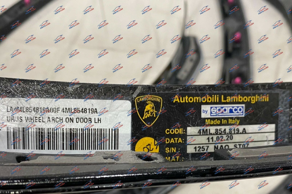 Lamborghini Urus Wheel Arch Set Carbon Part Number: 4Ml853718A