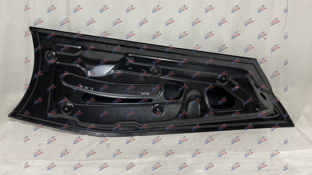 Mclaren 570S Extended Door Left Side Part Number: 120Ml1S17