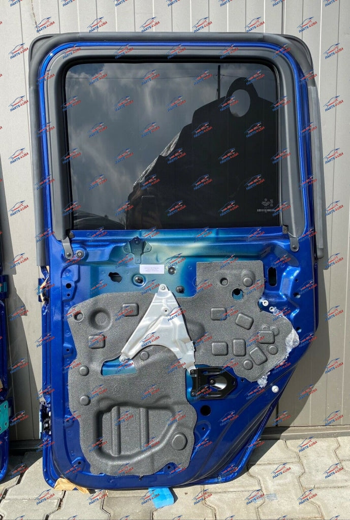 Mercedes Benz Amg G63 W463 Rear Door L + R Part Number: 4637308200003