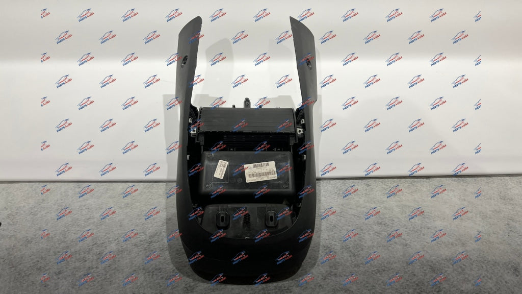 Mercedes Benz V Class Center Console Part Number: A4476800631