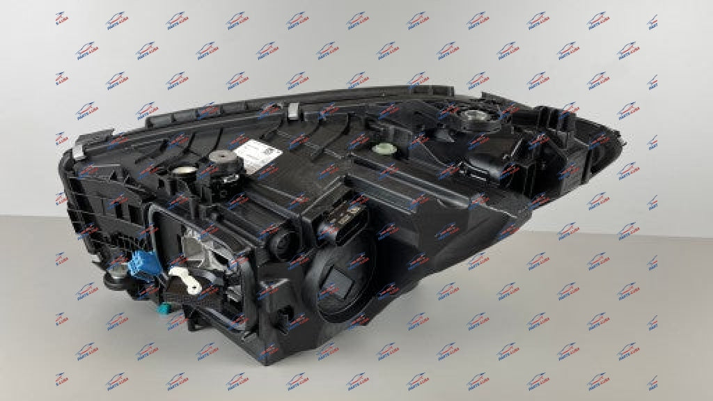 Mercedes C Klasa W206 Headlight Rh Digital Version Oem Part Number: A2069065203