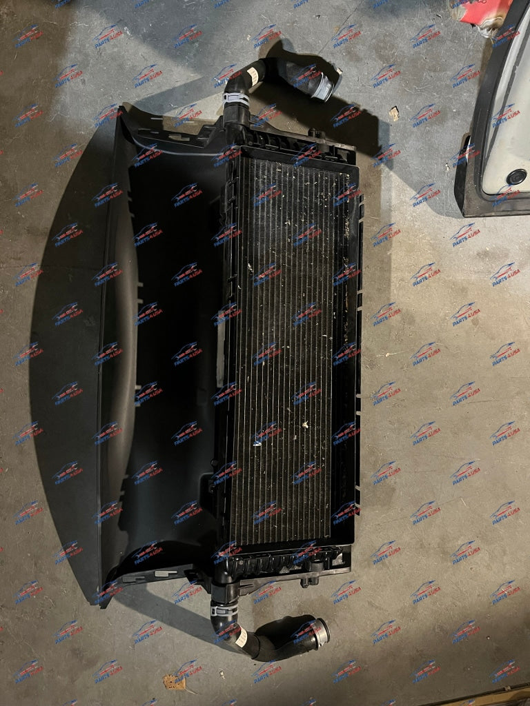 Porsche 911 991 Central Radiator Set Oem 99110613802 Water Radiator