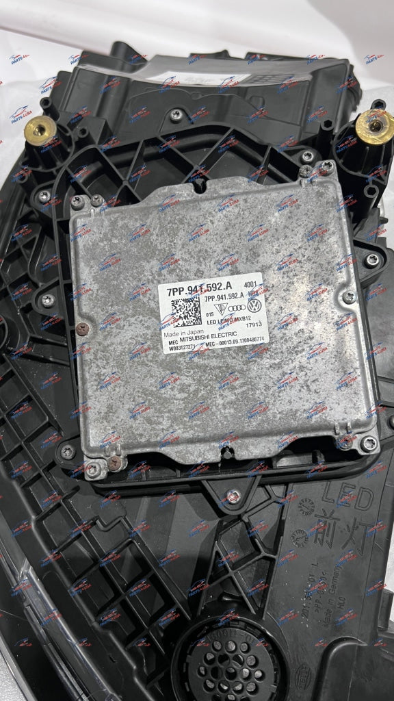 Porsche Panamera 971 Headlight L + R Oem Part Number: 971941036J