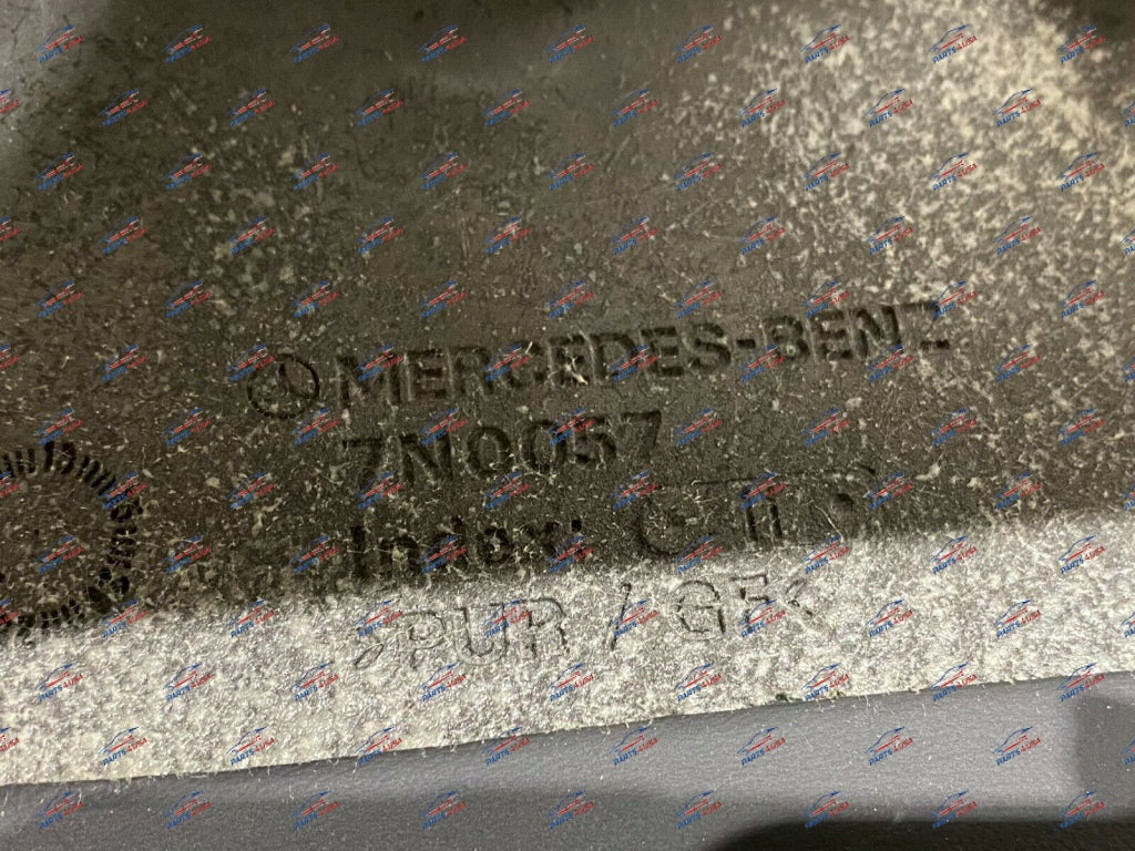 Slr Mclaren Center Console With Red Stiching Part Number: 7N0057