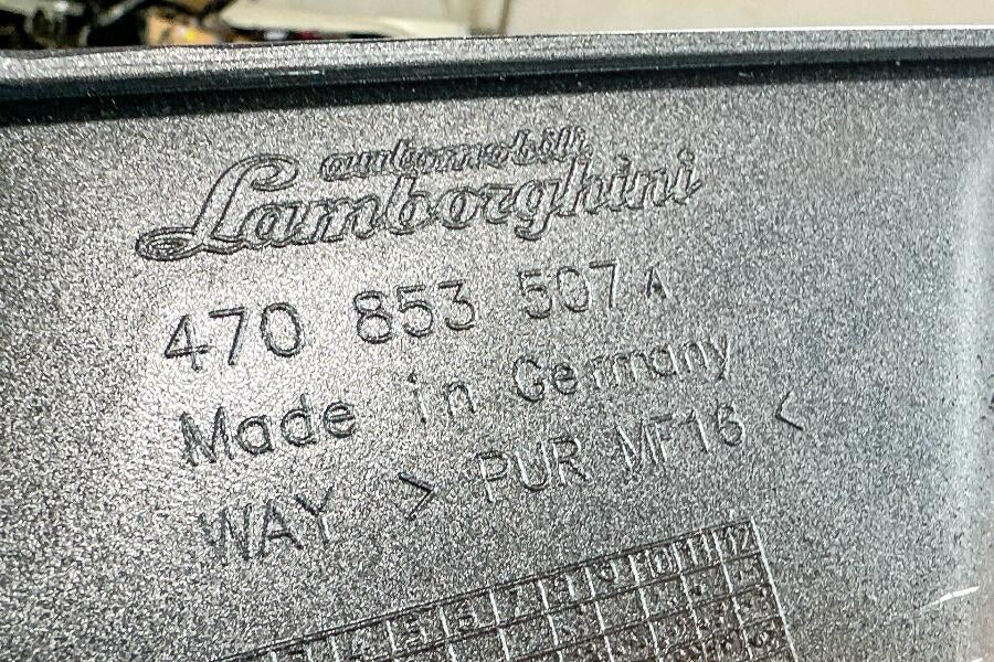 Lamborghini Aventador Quarter Panel Scoop Trim Cover LH, OEM, Part number: 470853507
