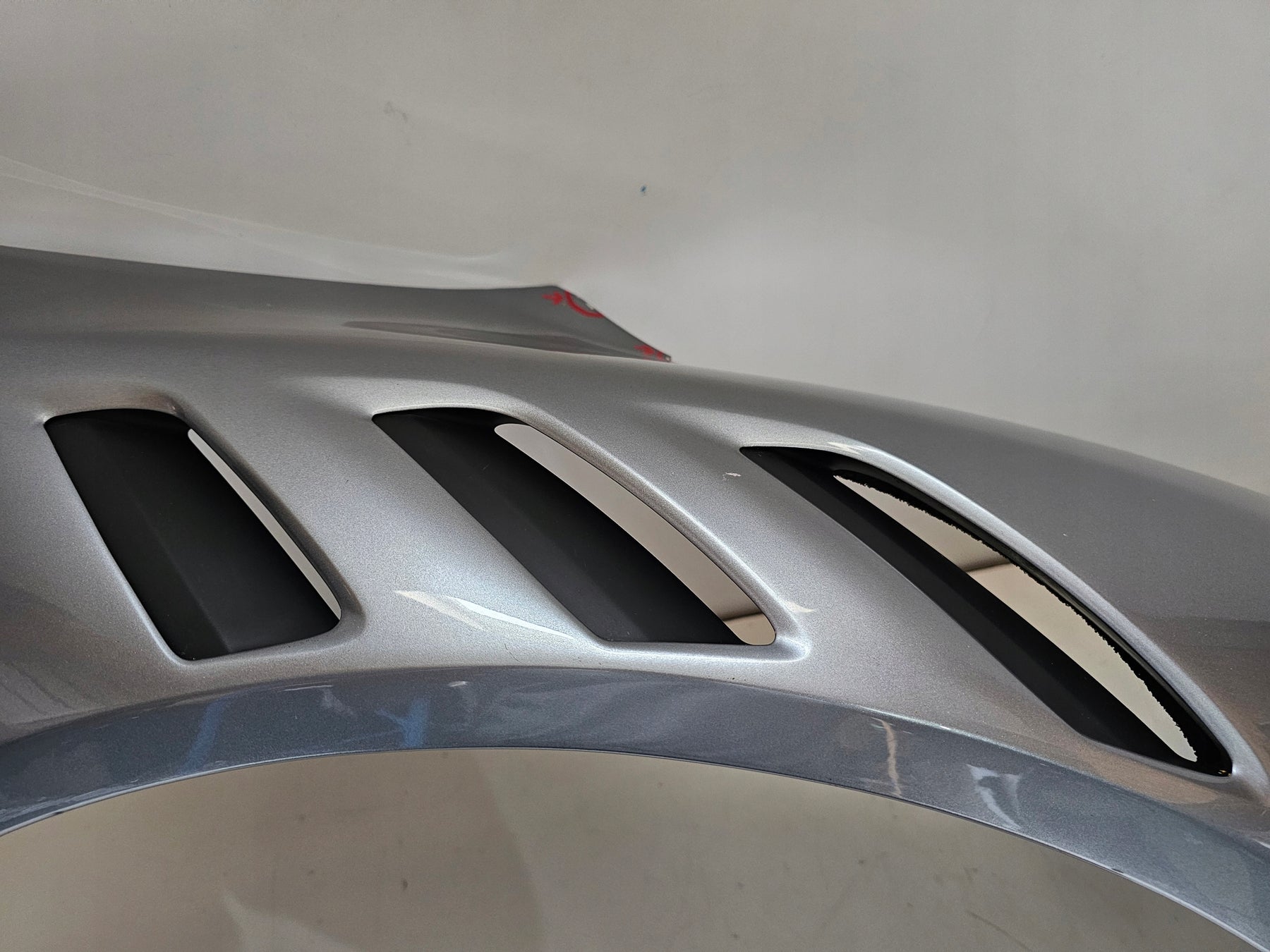 Ferrari SF90xx Stradale Front fender RH OEM