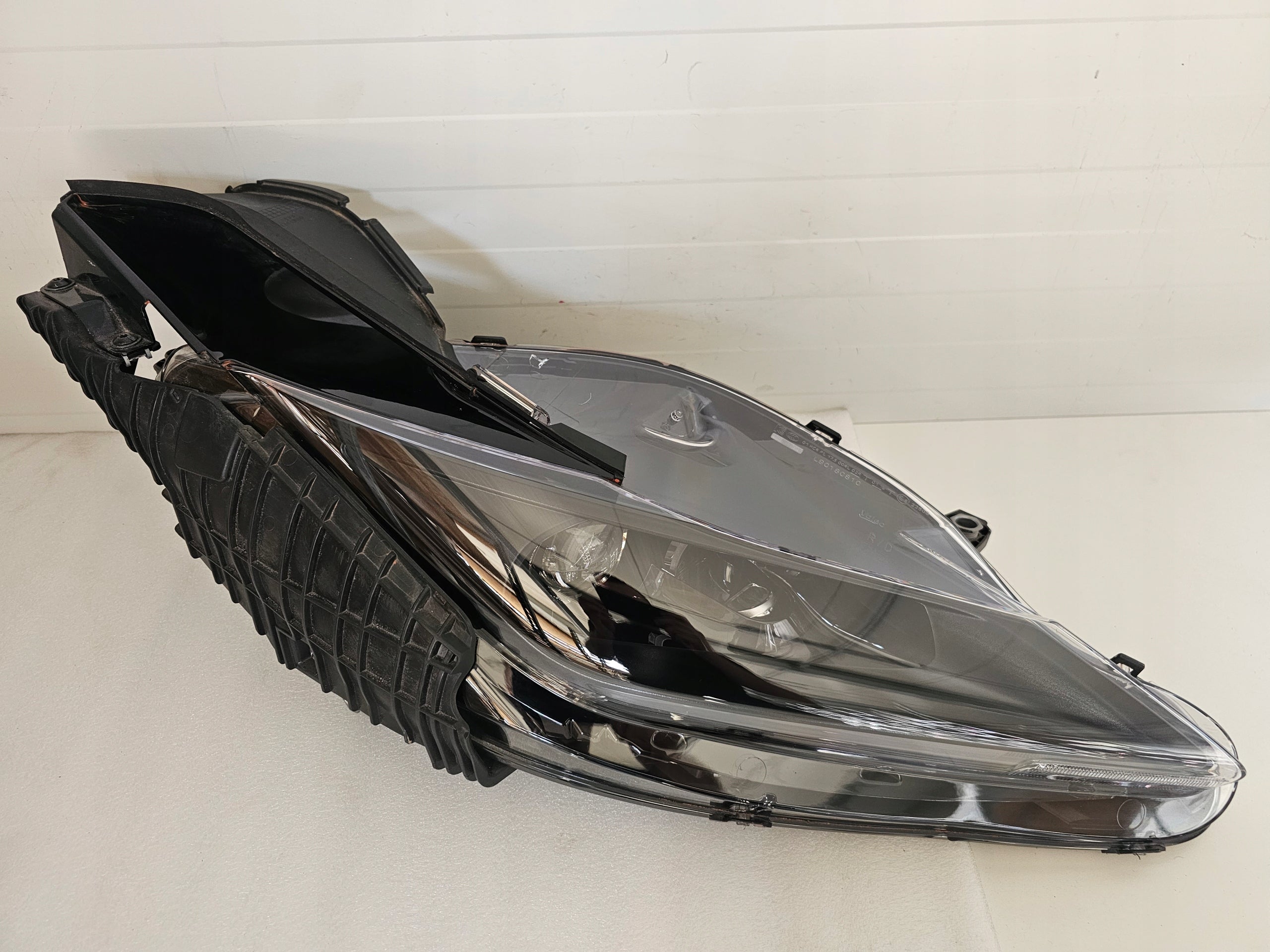 Ferrari F8 Tributo spider RIGHT Headlight, OEM, Part number: 863978