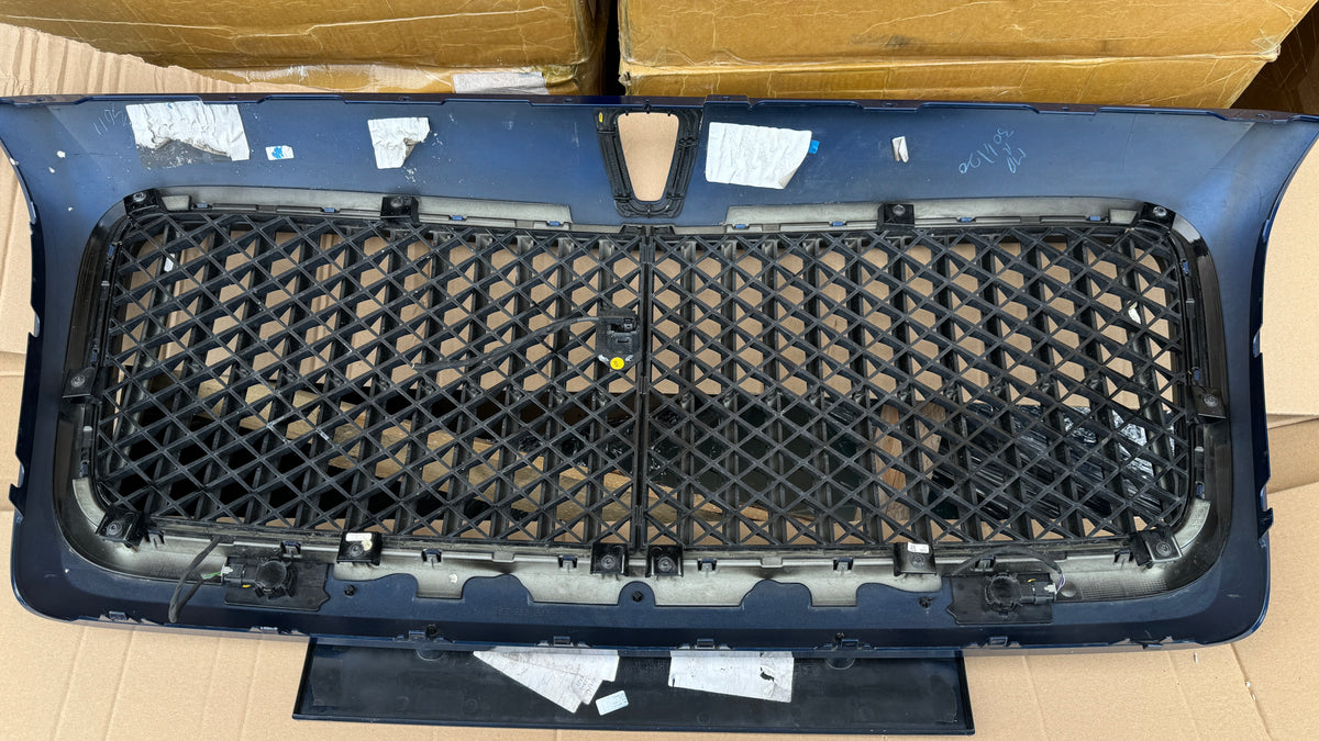 Bentley Flying Spur 2023 Front grill Black, OEM, NO Camera, Part number: