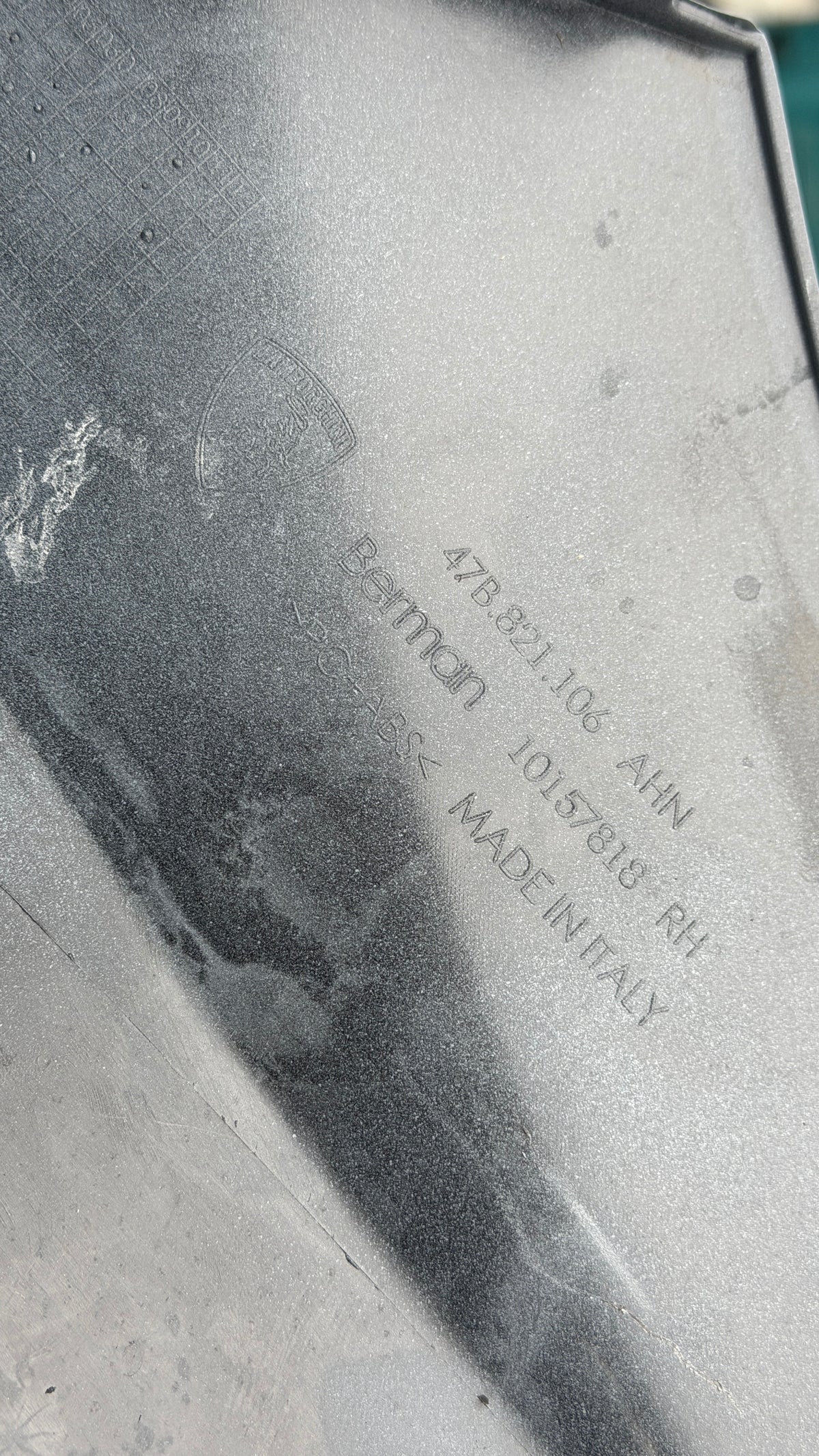 Lamborghini Revuelto Fender RH, OEM, Part number: 47B821106