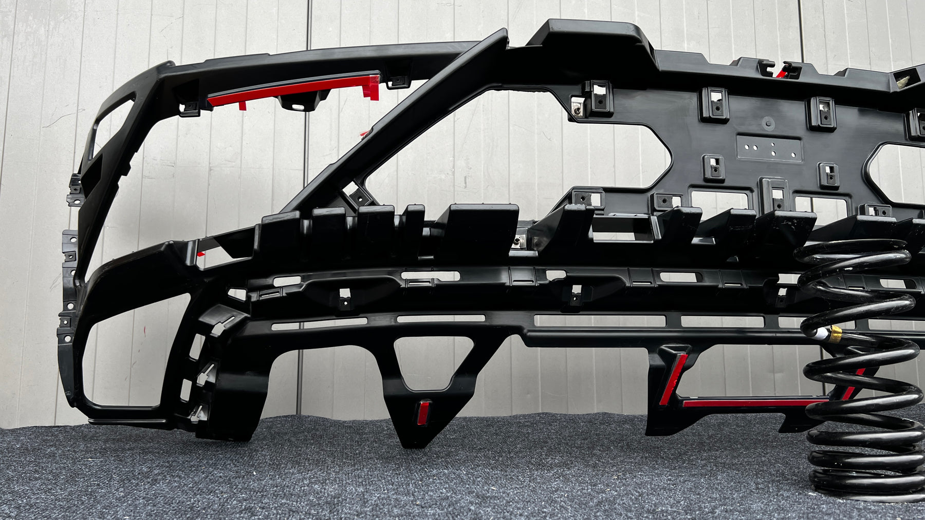 Lamborghini huracan EVO rear bumper reinforcement bracket, OEM, Part number: