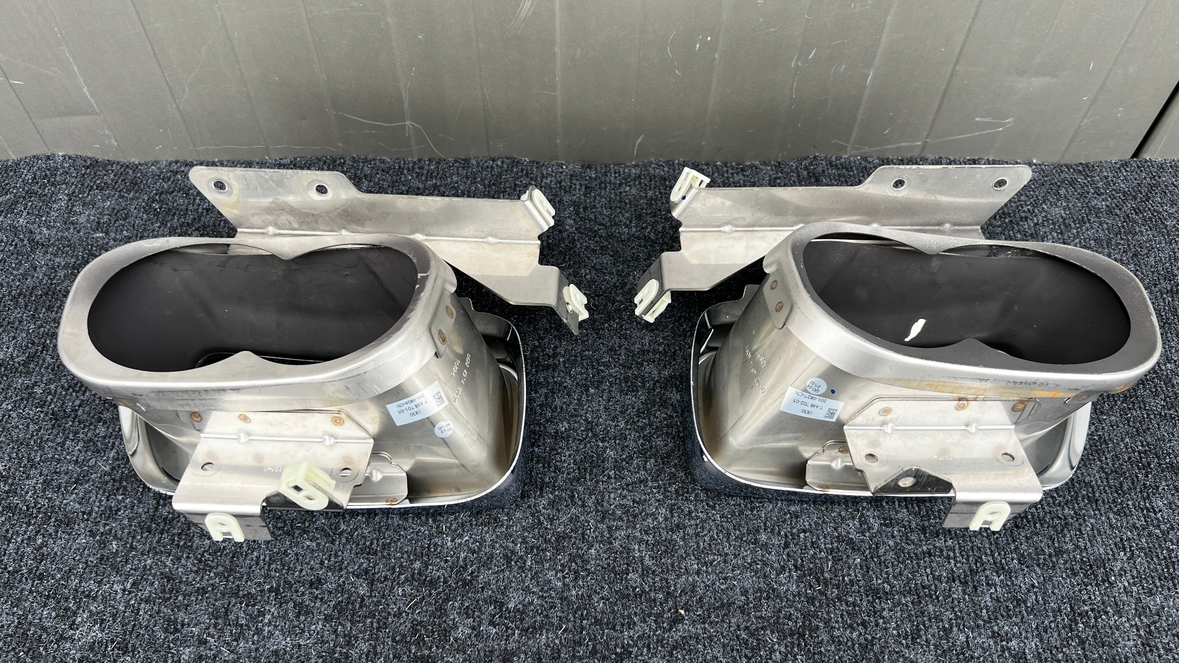 Rolls Royce Cullinan Exhaust tips L + R, OEM, Part number: 51127239681, 51127239682