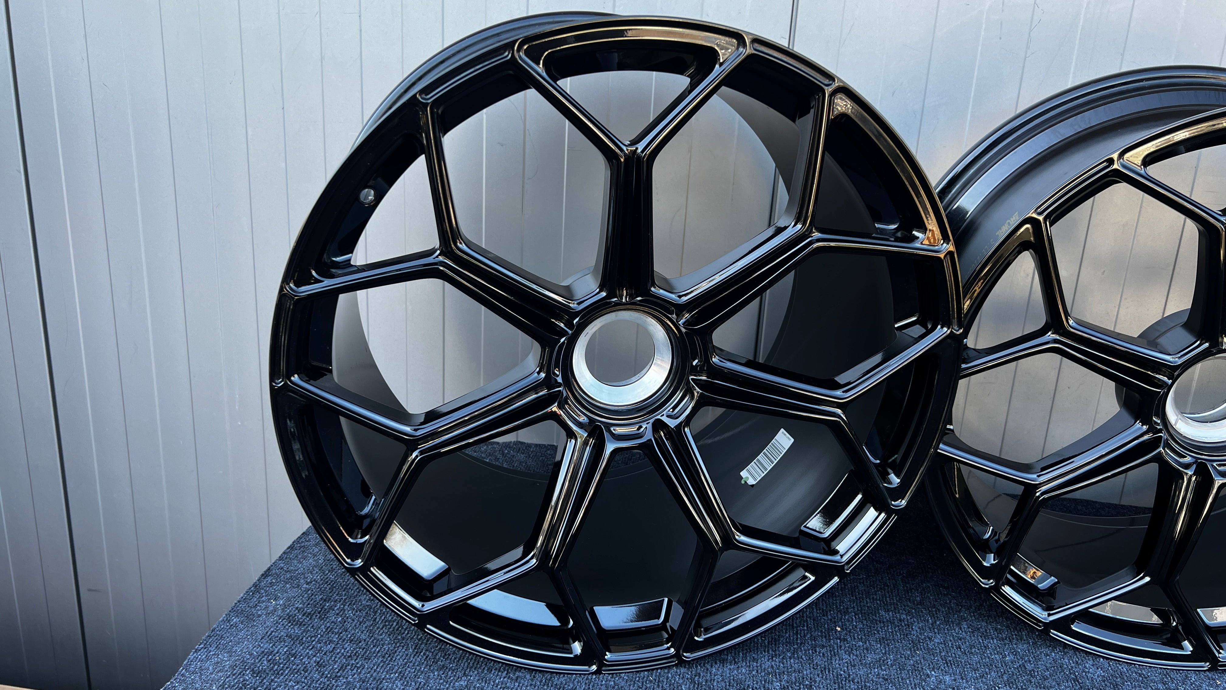 Lamborghini Aventador SVj Wheel glossy black, OEM, part number: 470601017BH, 470601017BJ