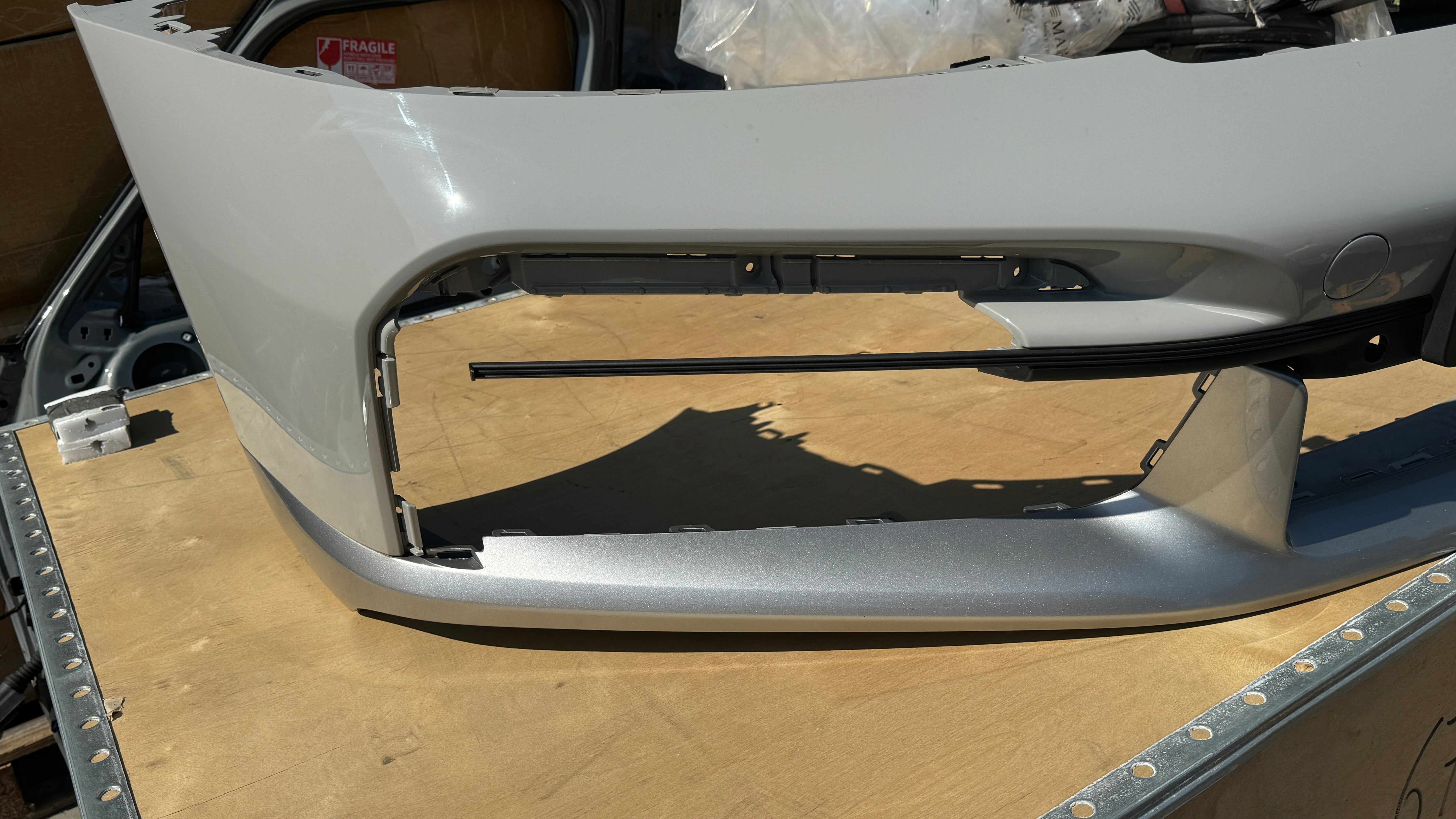 Man パーツ Porsche 992 turbo front bumper, OEM, Part number: 992 807 221
