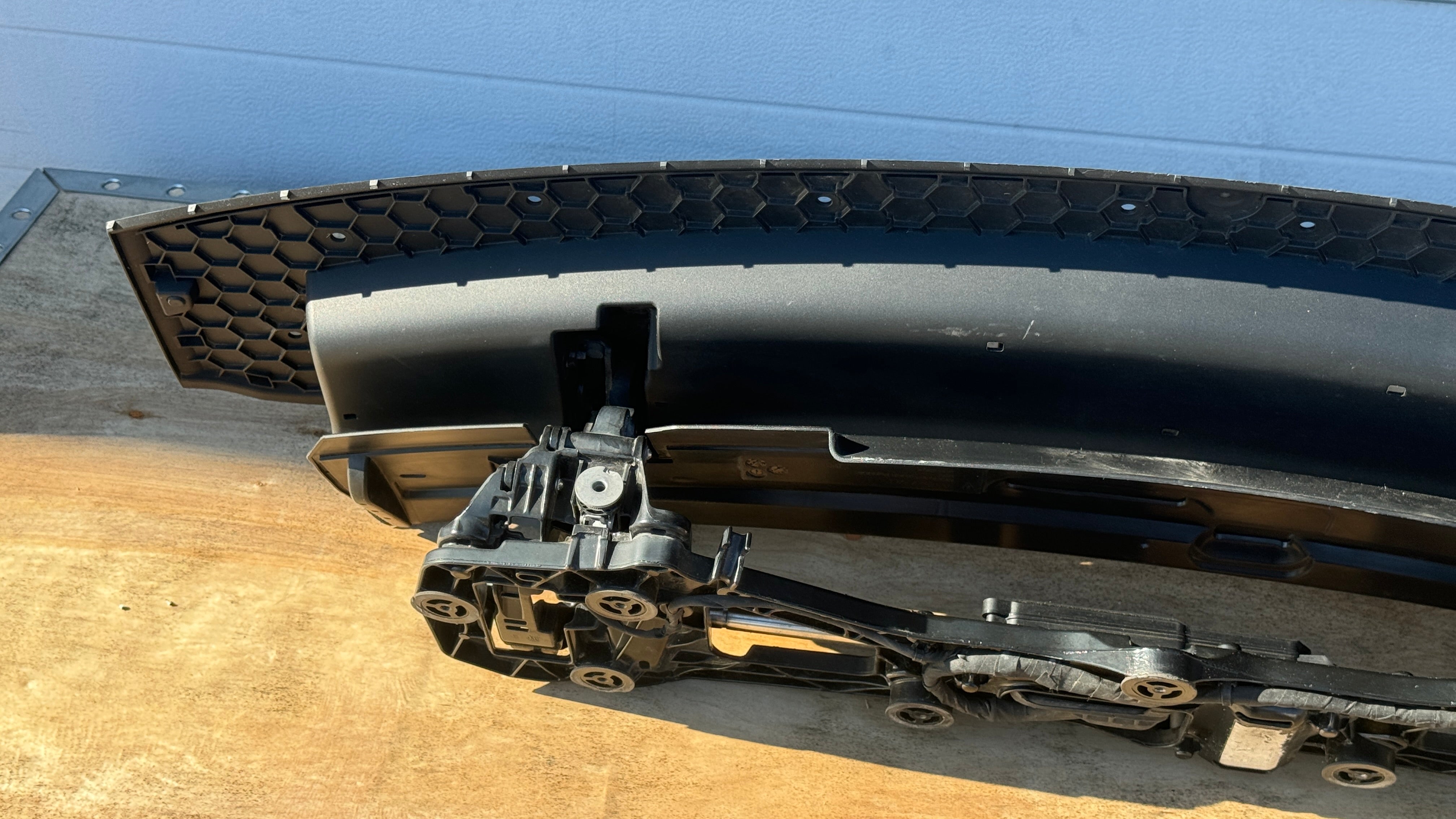 Porsche 911 992 Carrera S Rear Spoiler mechanism complete, OEM, Part number: 9P1959944B
