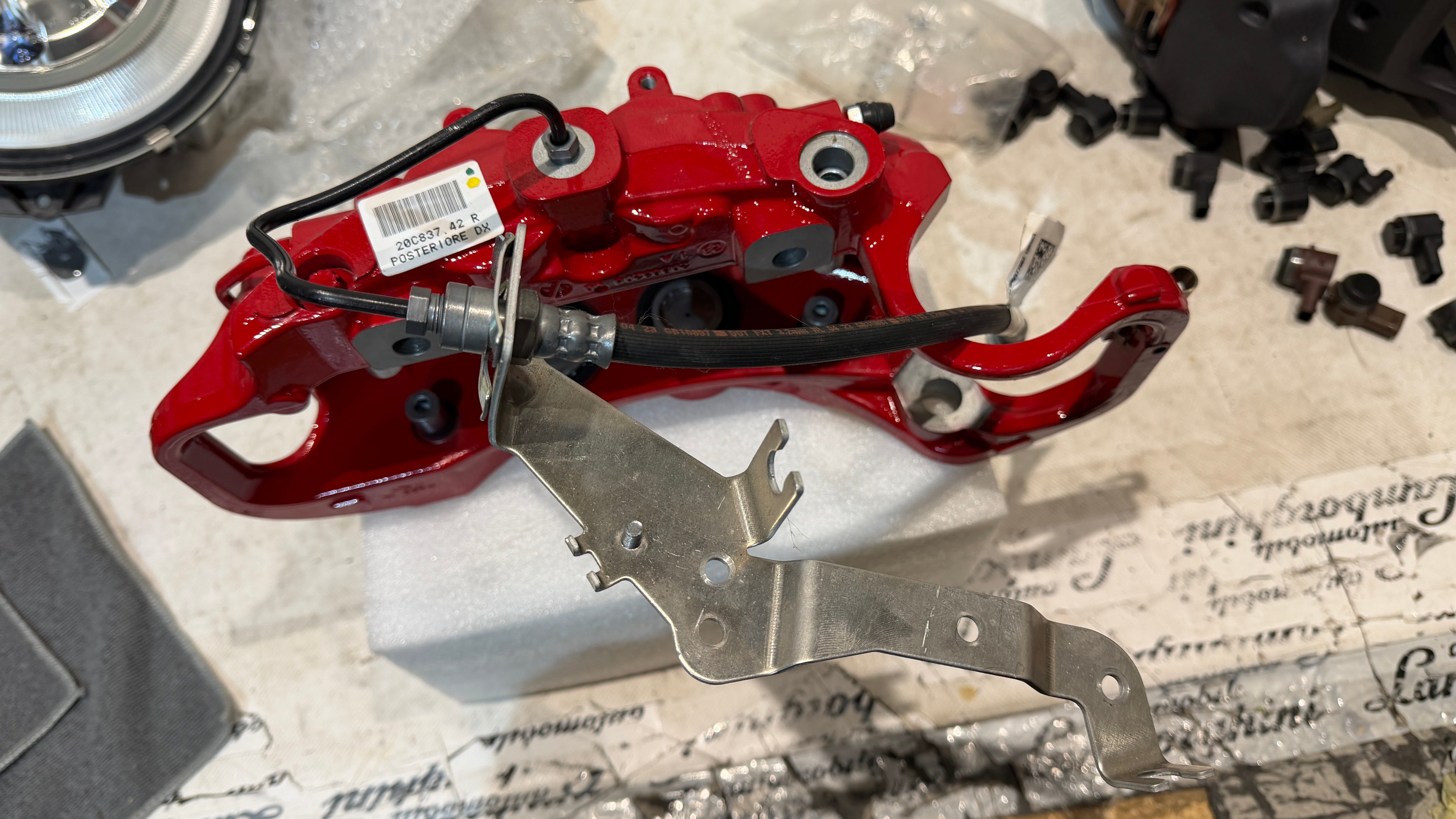 Ferrari 488 GTB Spider Brake Caliper REAR LEFT, OEM, Part number: 20B93206
