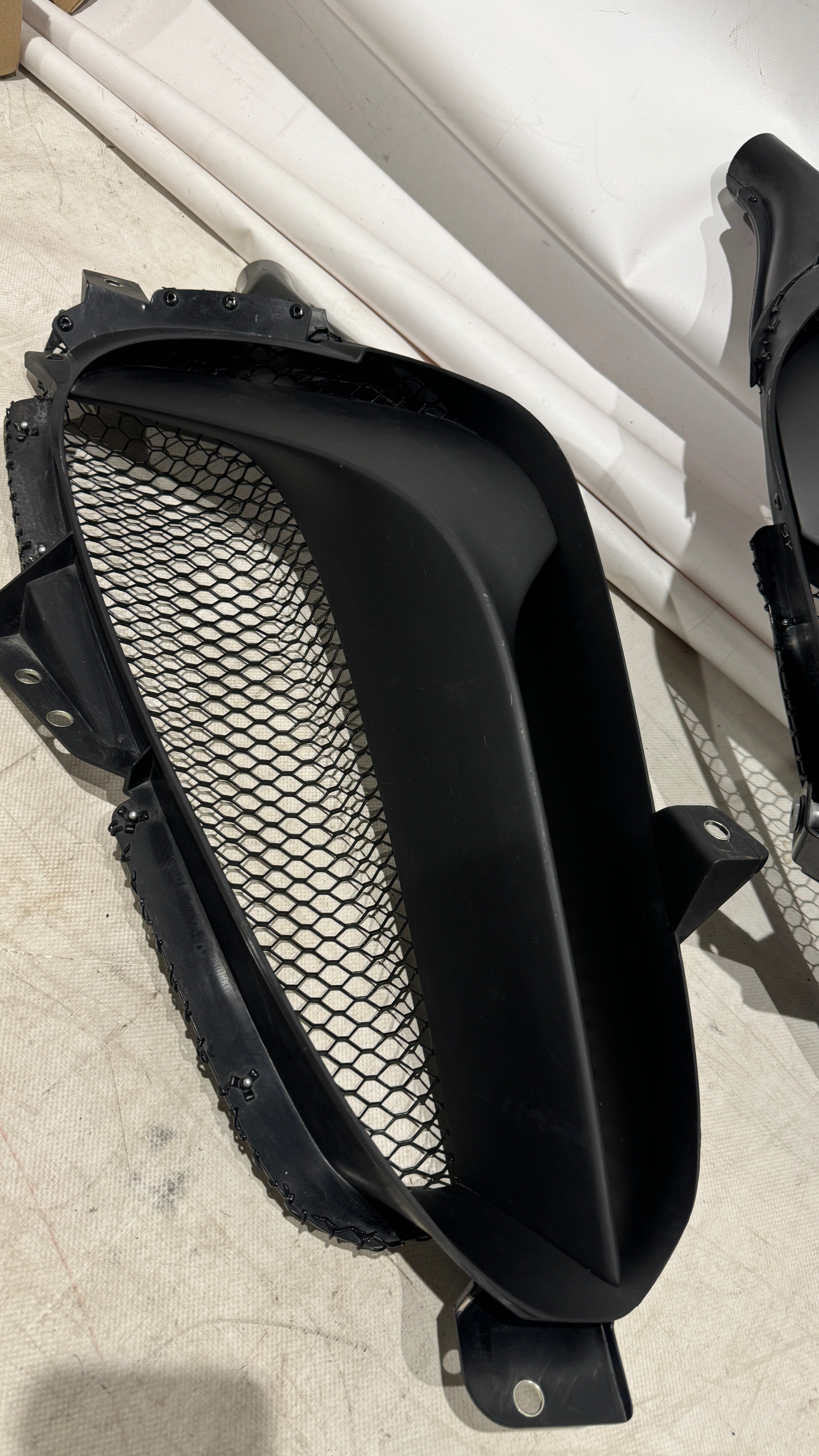 Ferrari SF90 Stradale spider Rear Air vent Quarter panel, OEM, Part number: 862277, 862235