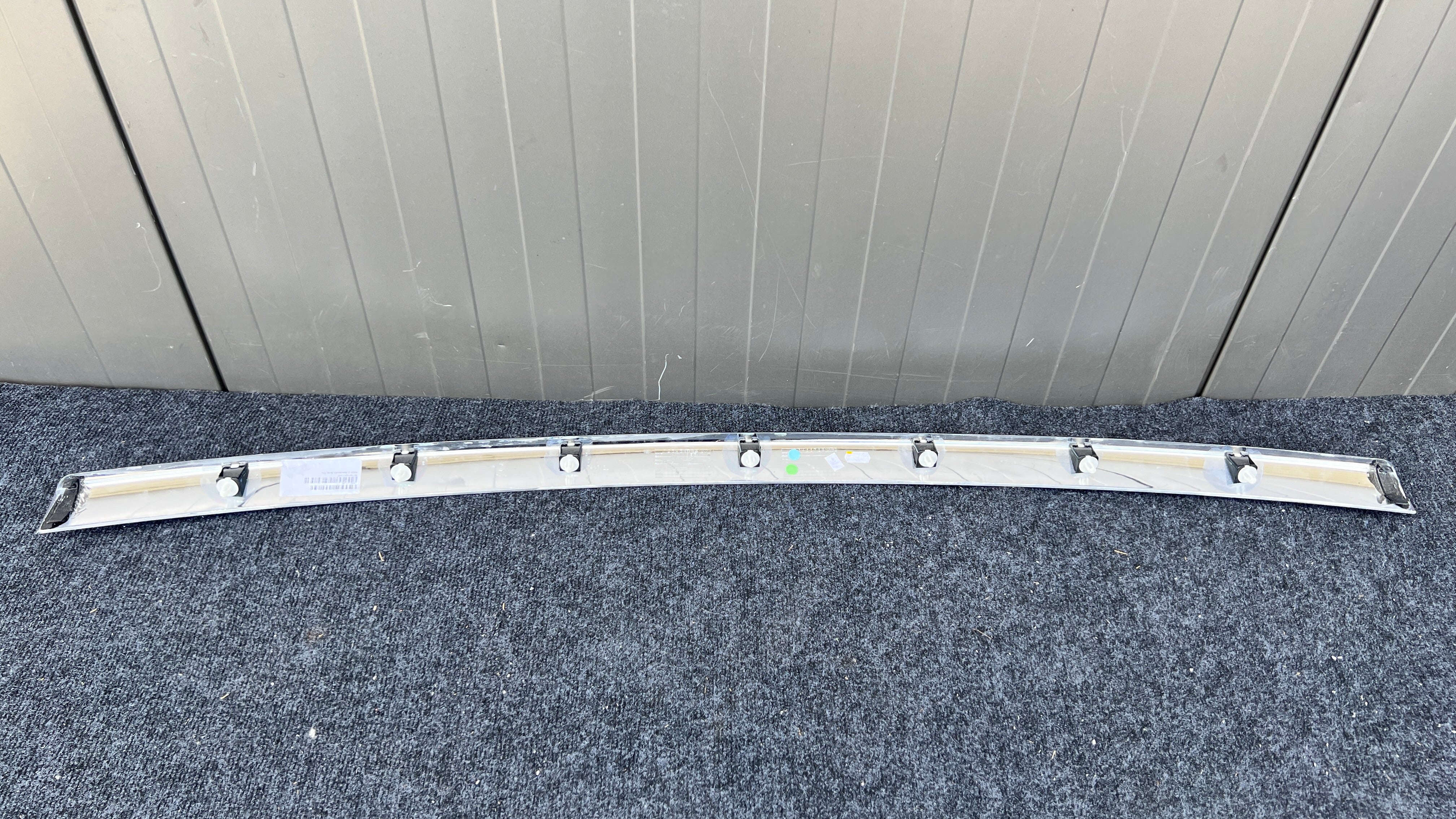 Rolls Royce Cullinan RR31 Bumper trim panel, rear TOP, OEM, Part number: 51127448723