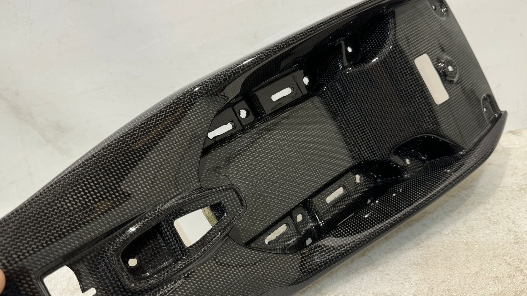 Ferrari 812 Superfast Center console carbon fiber, OEM, Part number: 89229000