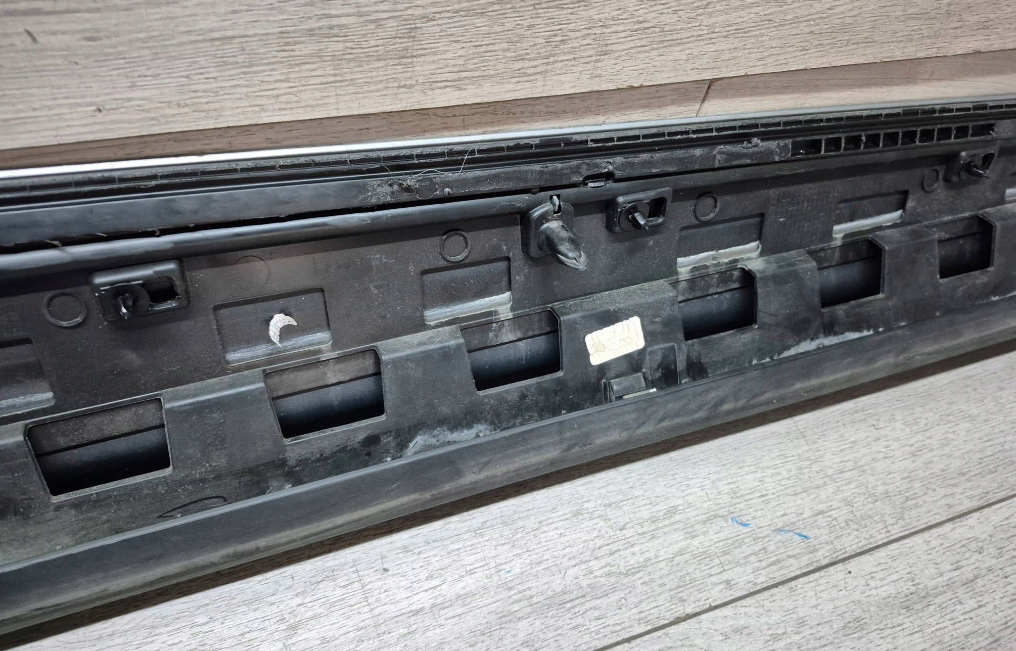 Lamborghini URUS Side skirt LH - Plastic - OEM, Part number: 4ML
