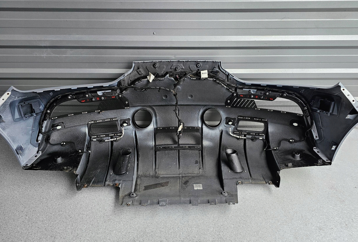 Maserati MC20 GT2 Rear Bumper and diffuser, OEM, Part number: 067031391400
