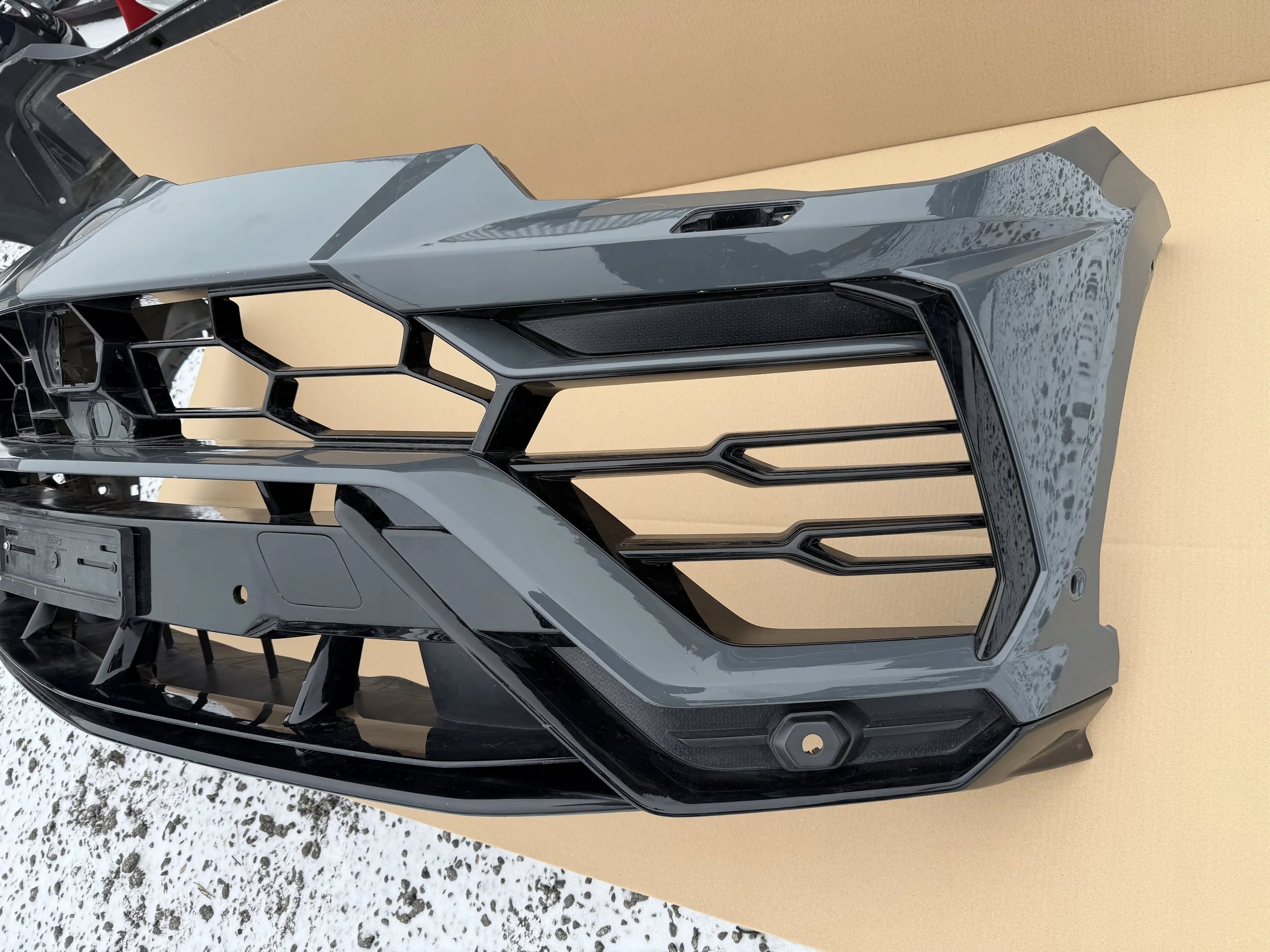 Lamborghini URUS front bumper complete 2018 - 2021 , OEM, Part number: 4ML