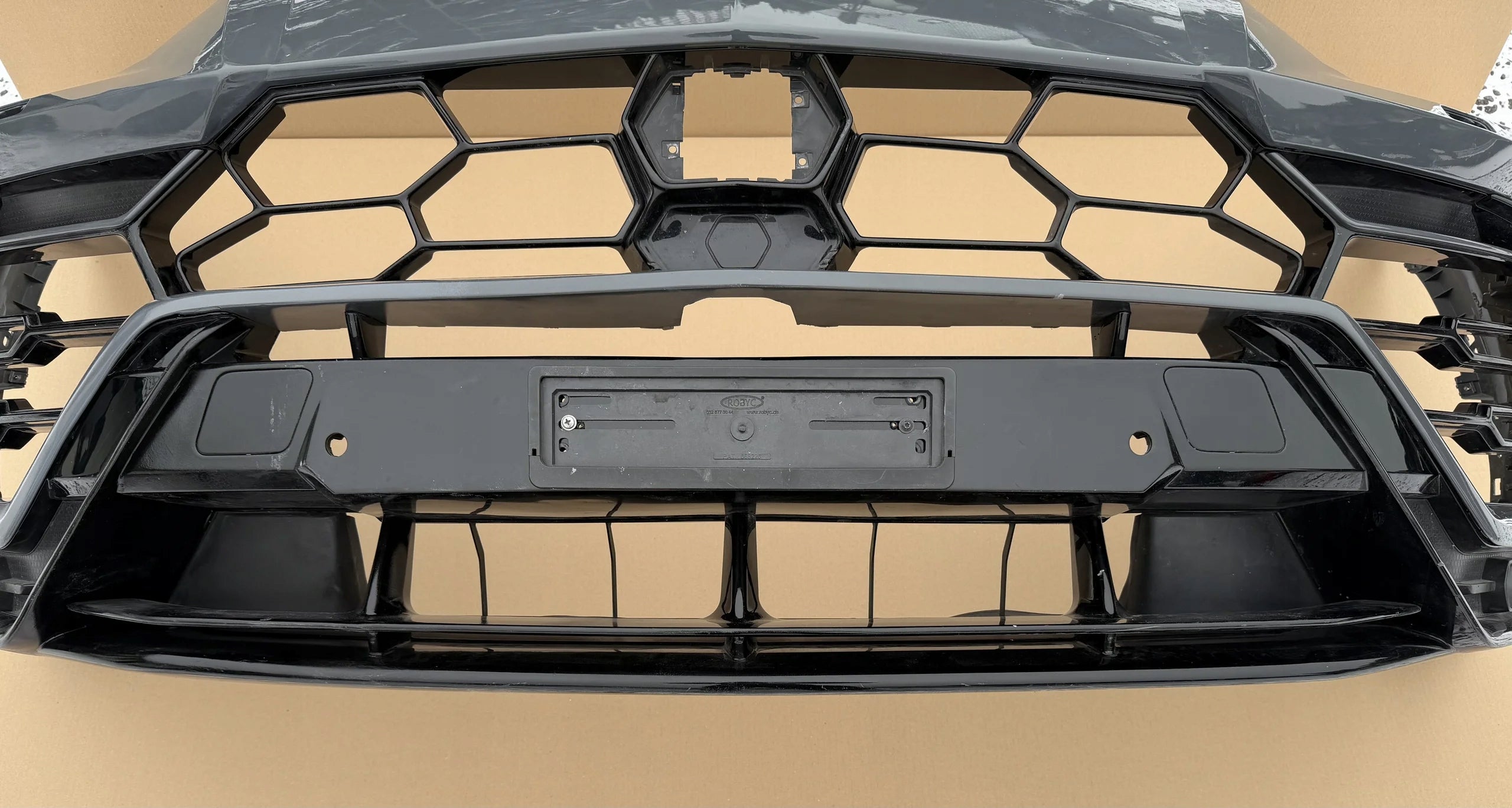 Lamborghini URUS front bumper complete 2018 - 2021 , OEM, Part number: 4ML