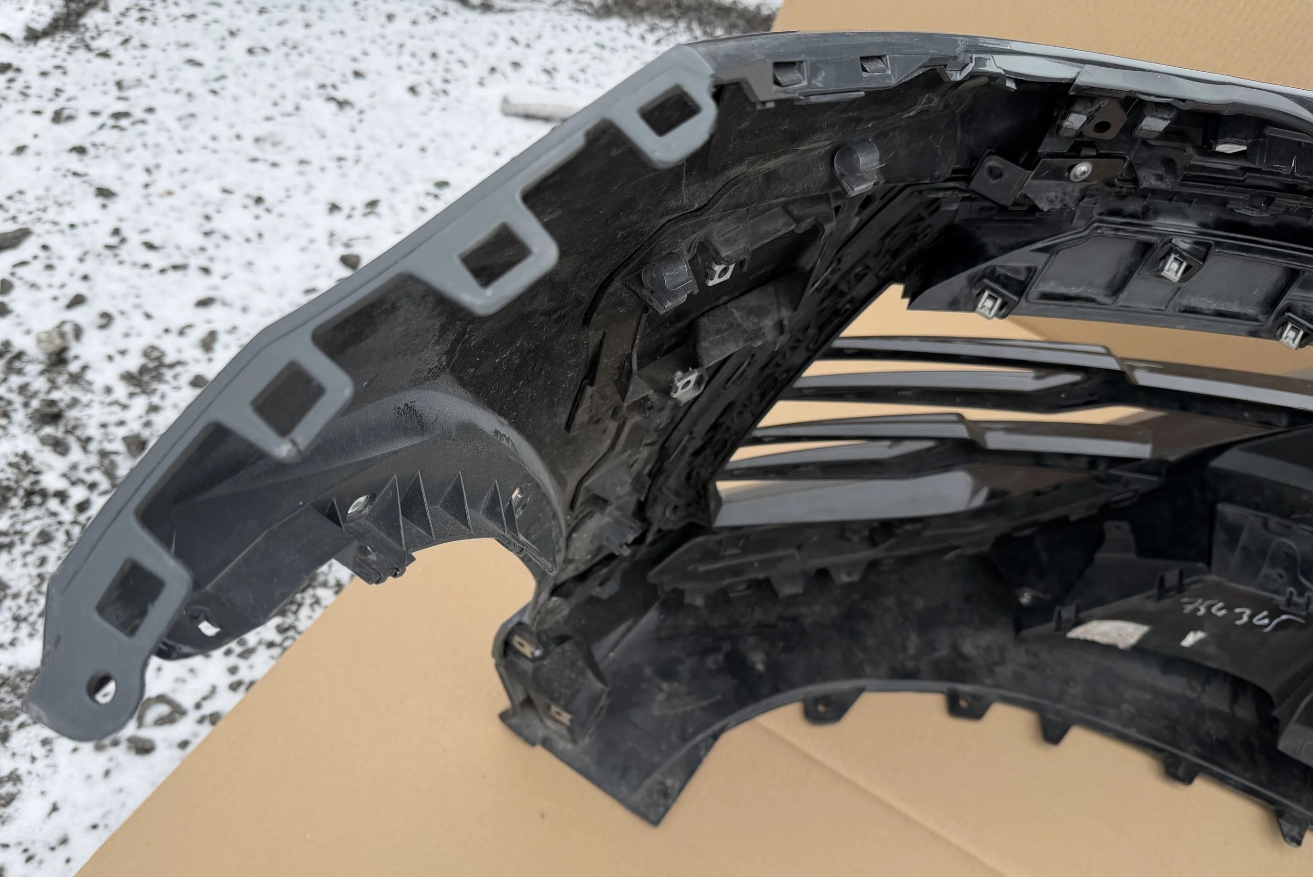Lamborghini URUS front bumper complete 2018 - 2021 , OEM, Part number: 4ML