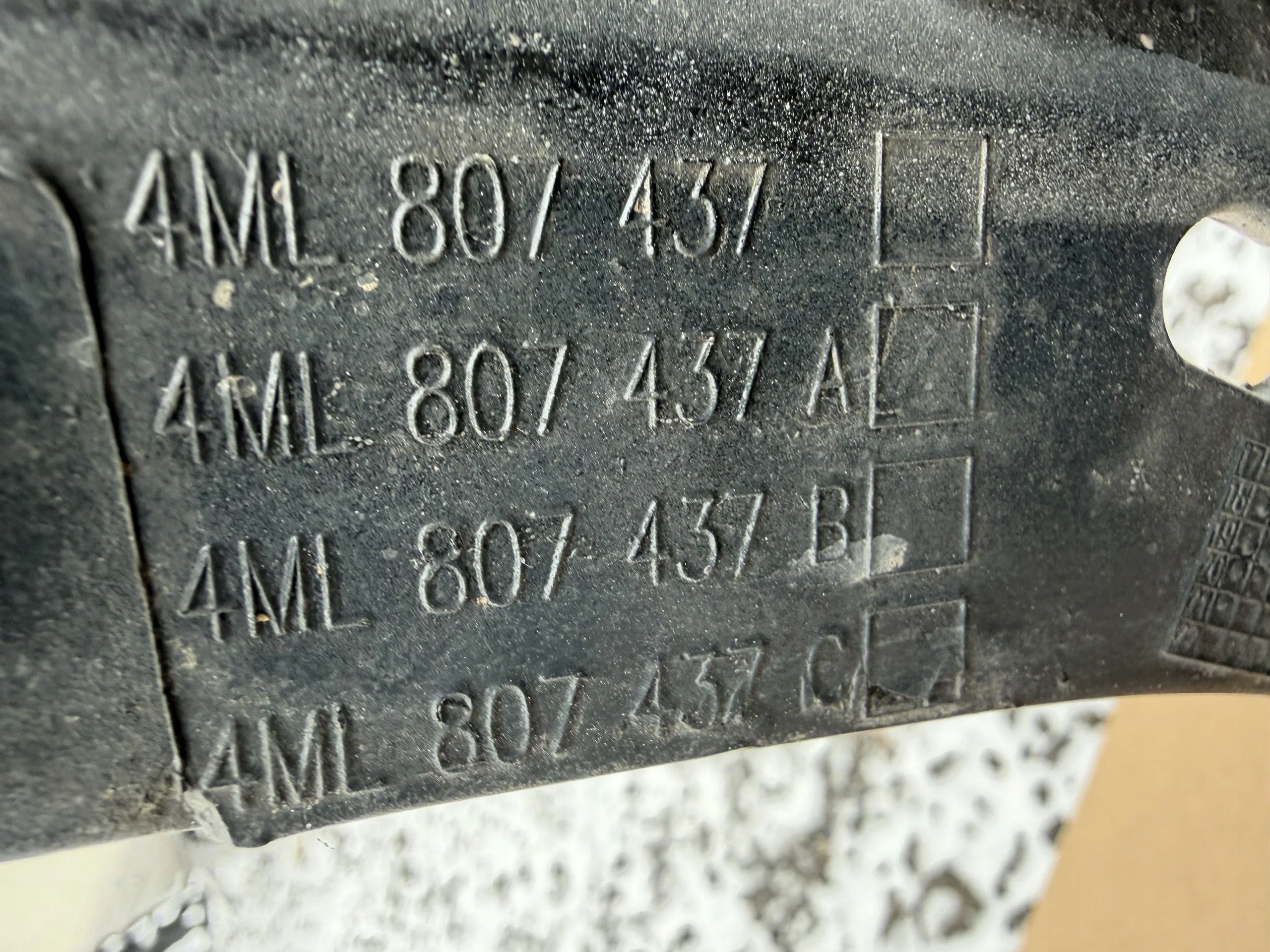 Lamborghini URUS front bumper complete 2018 - 2021 , OEM, Part number: 4ML
