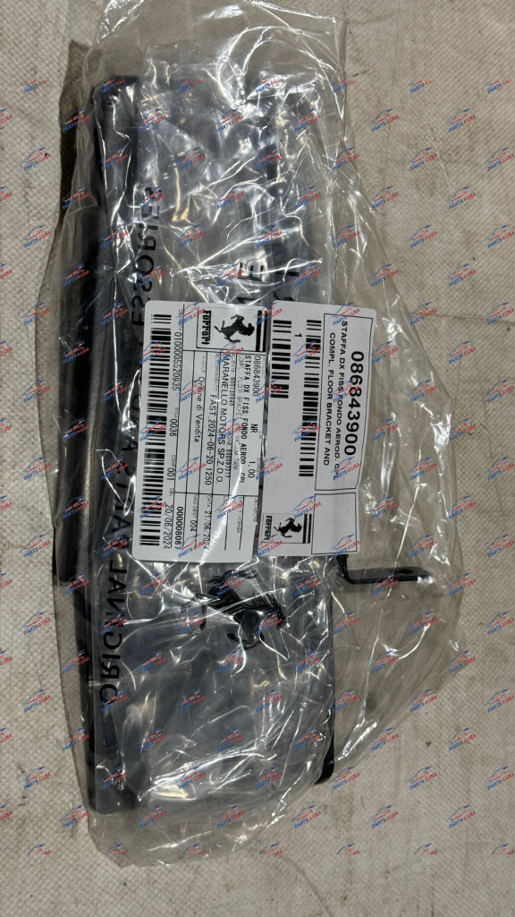 Ferrari 488 F8 Complete aerodynamic floor bracket RH OEM Part number: 86843900 - Bracket