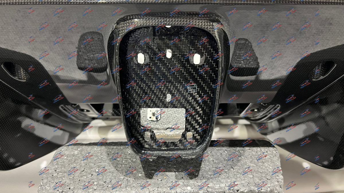 Ferrari 488 Gtb / Spider Rear Diffuser Carbon Oem Part Number: 70003838
