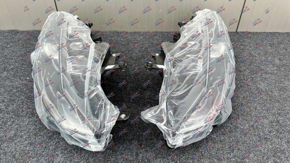 Ferrari 812 Superfast GTS headlight LH RH OEM Part number: 336570 336568 - Headlight