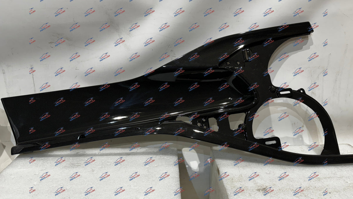 Ferrari 812 Superfast GTS LH Central Medalion Door Carbon OEM Part number: 88928300 775511 - Carbon fiber door trim
