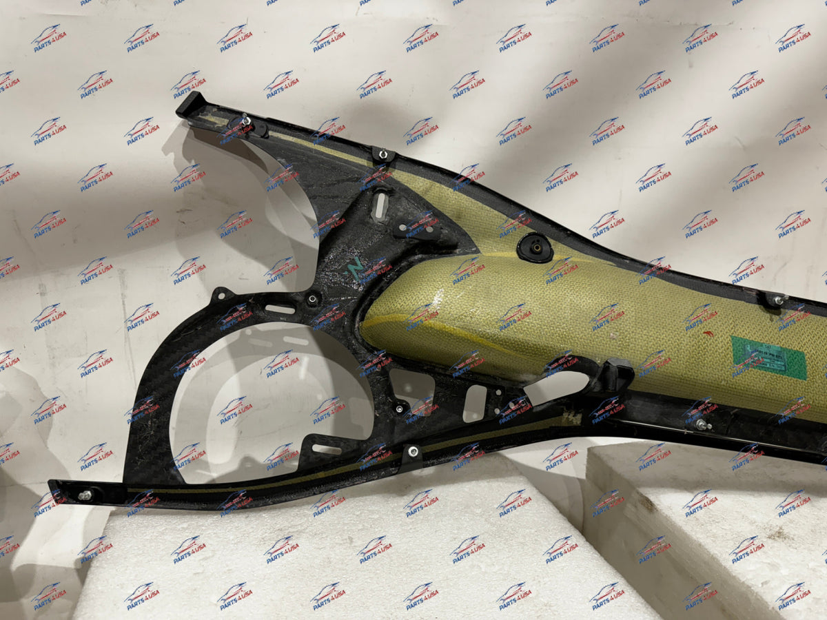 Ferrari 812 Superfast GTS LH Central Medalion Door Carbon OEM Part number: 88928300 775511 - Carbon fiber door trim