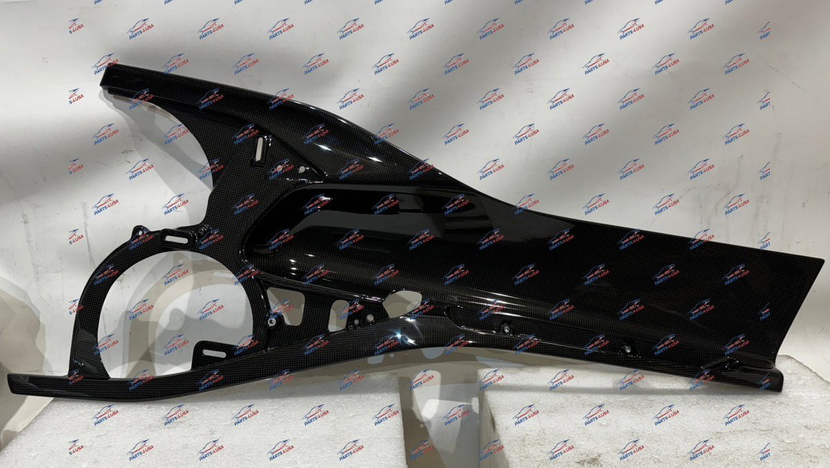 Ferrari 812 Superfast GTS RH Central Medalion Door Carbon OEM Part number: 88928400 - Carbon fiber door trim