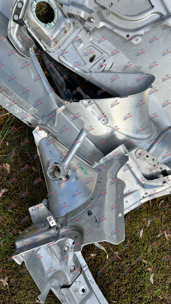 Ferrari F8 Tributo RH side panel with quarter panel OEM Part number: 985855308 - Side panel