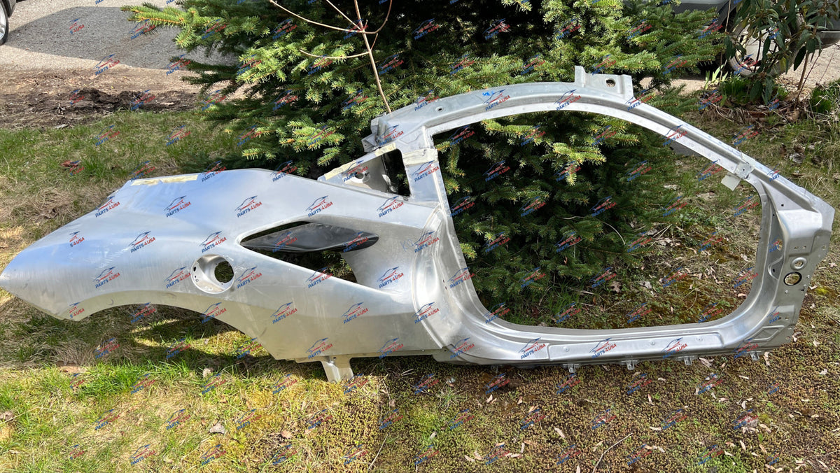 Ferrari F8 Tributo RH side panel with quarter panel OEM Part number: 985855308 - Side panel
