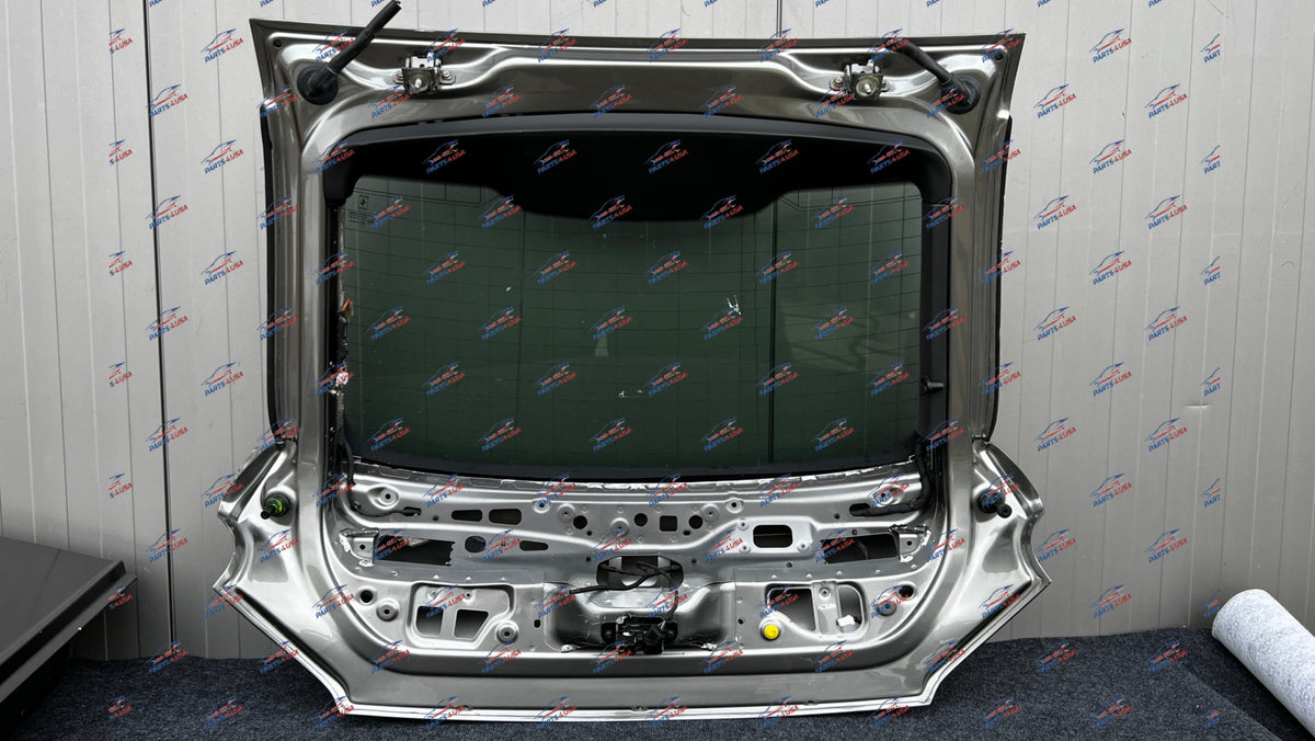 Ferrari FF Trunk lid with glass complete OEM Part number: 84416611 - Trunk lid