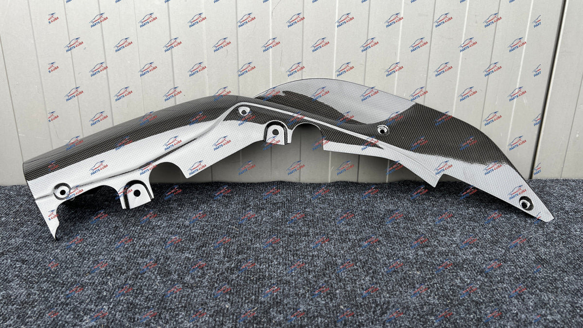 Ferrari PISTA RH Lateral spoiler carbon OEM Part number: 824298 - Carbon fiber front lip