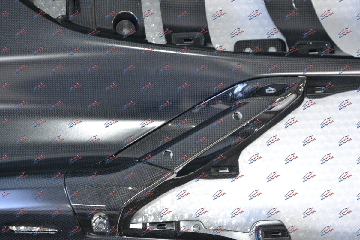 Ferrari SF90 Stradale Door Trim cover Carbon fiber OEM Part number: 876212 876167 - Carbon fiber door trim