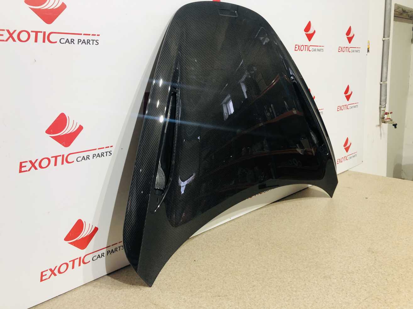 McLaren 765LT Front hood and Rear spoiler MSO - Glossy finish, OEM