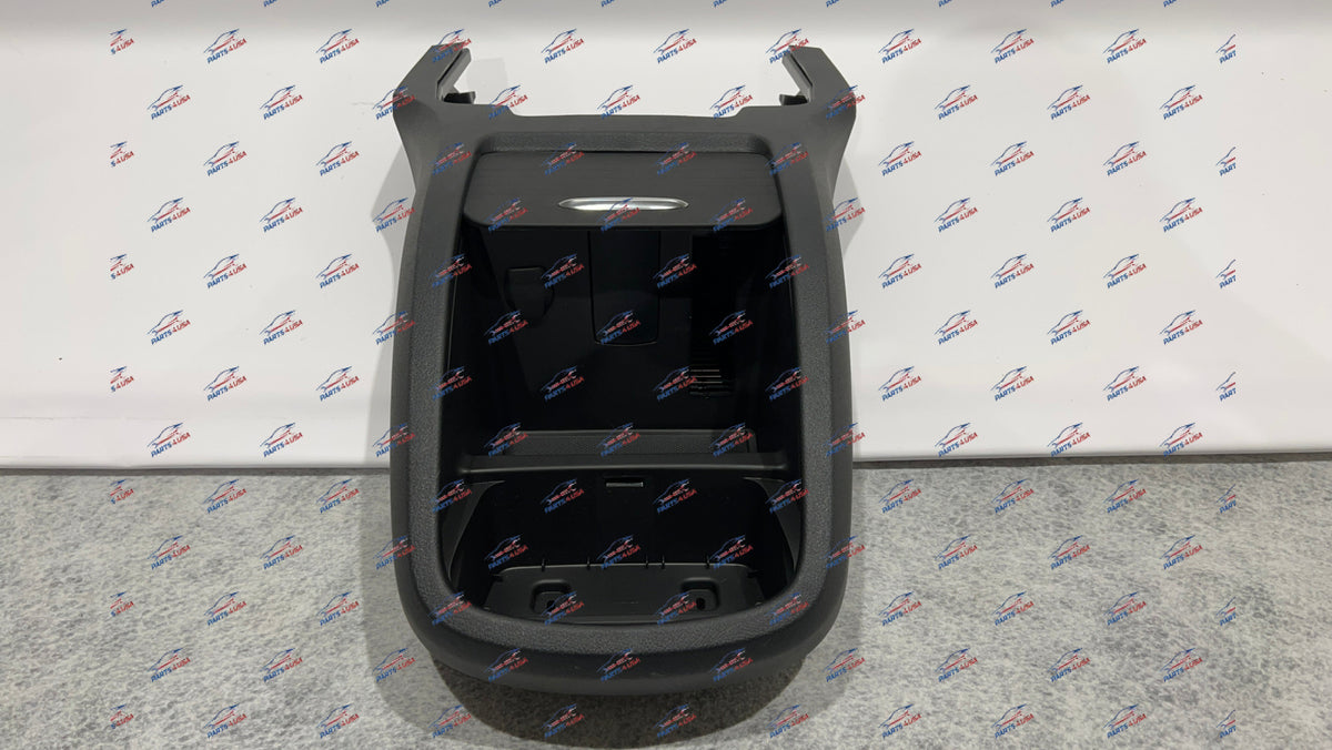 Mercedes Benz V Class Center Console Part Number: A4476800631